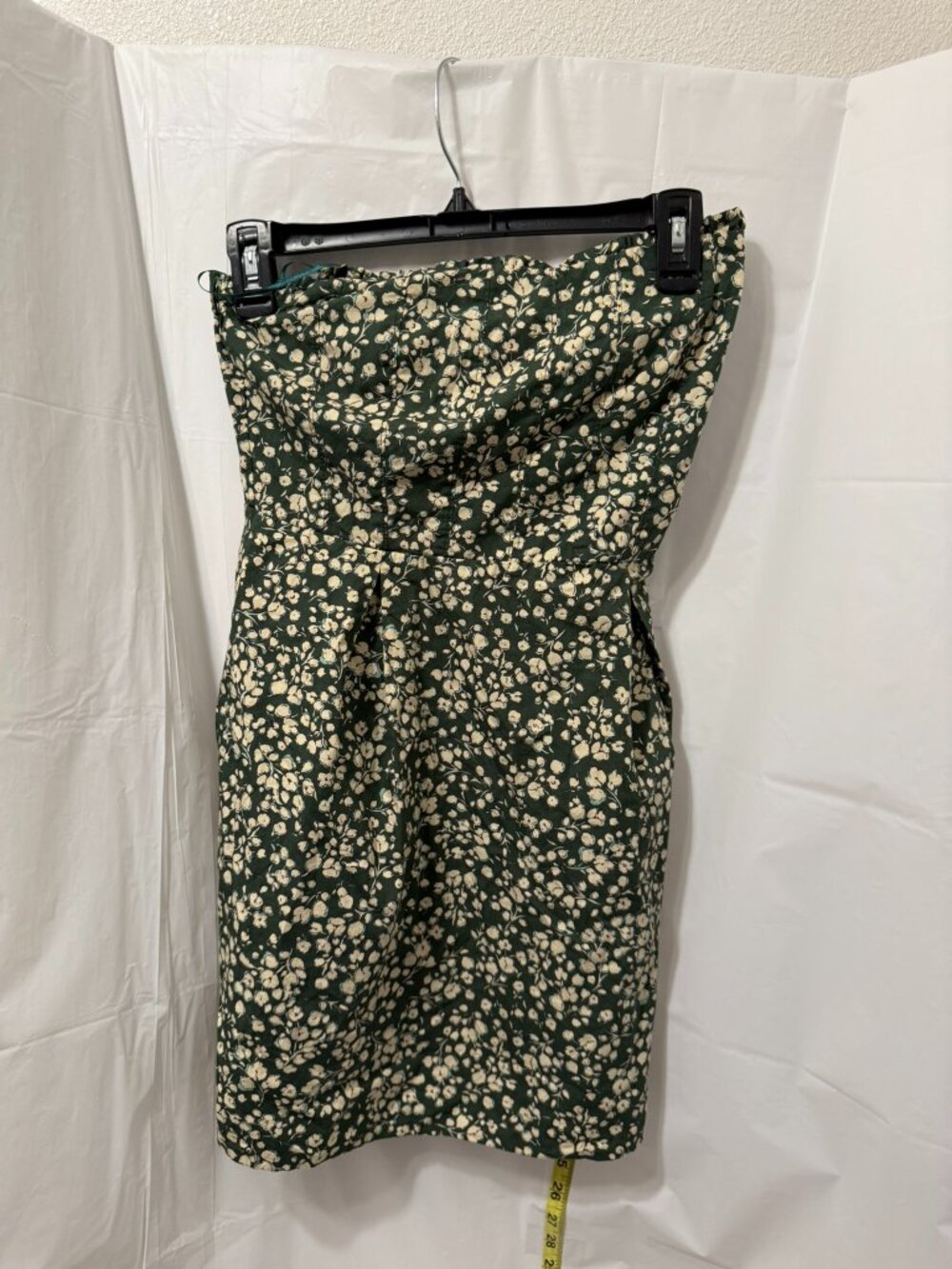 Kirious Los Angeles Medium Green Floral Strapless Mini Dress